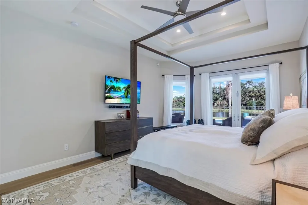 1034 Spanish Moss Trail Naples FL 34108