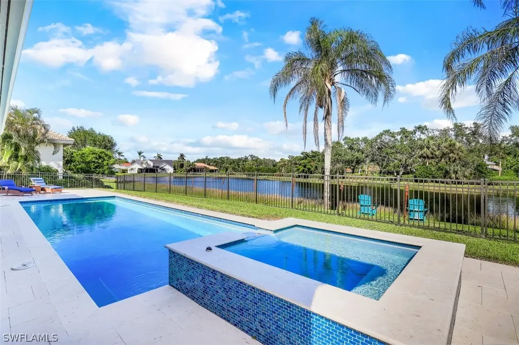 1034 Spanish Moss Trail Naples FL 34108