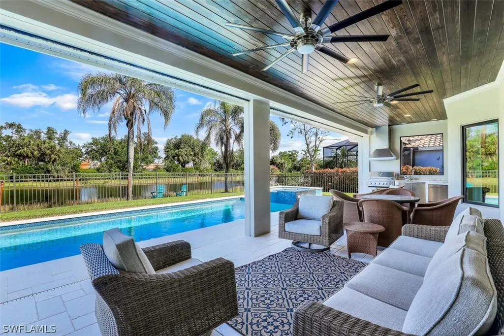 1034 Spanish Moss Trail Naples FL 34108