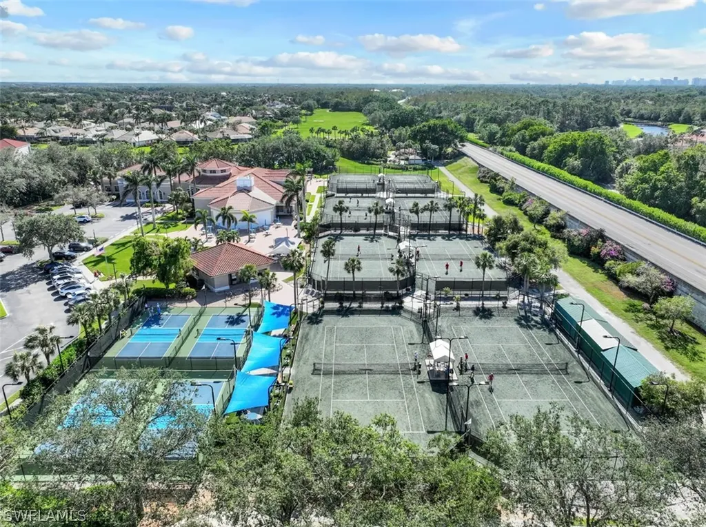 1034 Spanish Moss Trail Naples FL 34108