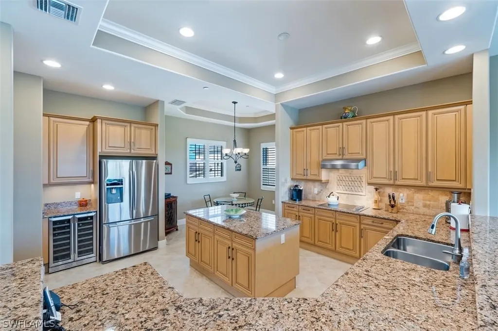 566 Avellino Isle Circle Naples FL 34119