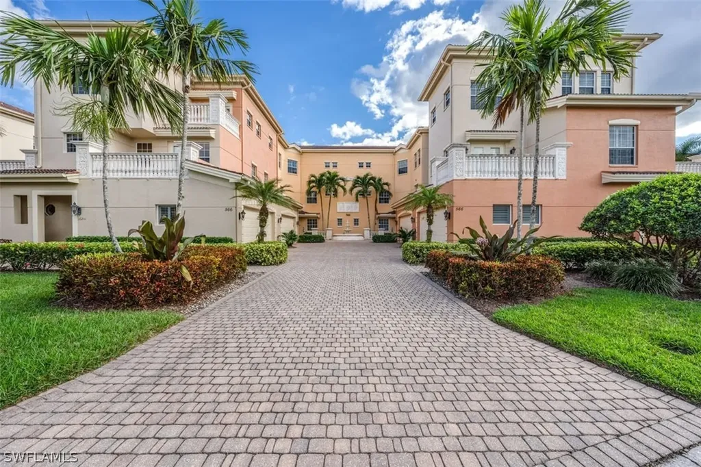 566 Avellino Isle Circle Naples FL 34119