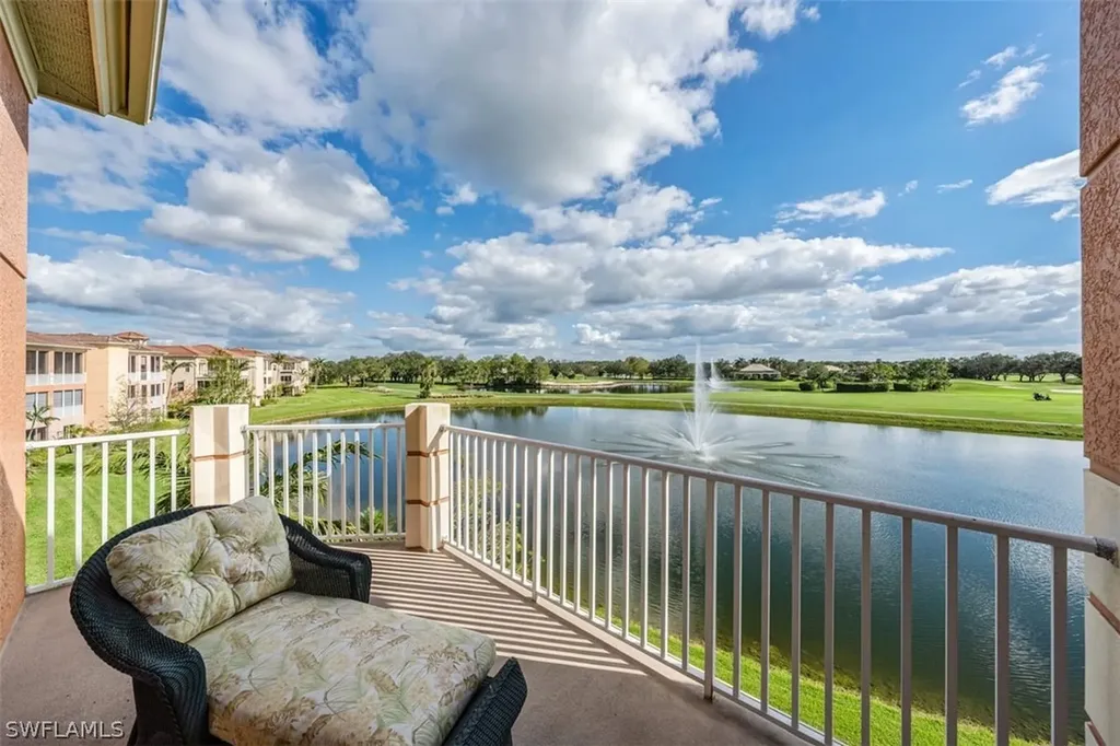 566 Avellino Isle Circle Naples FL 34119