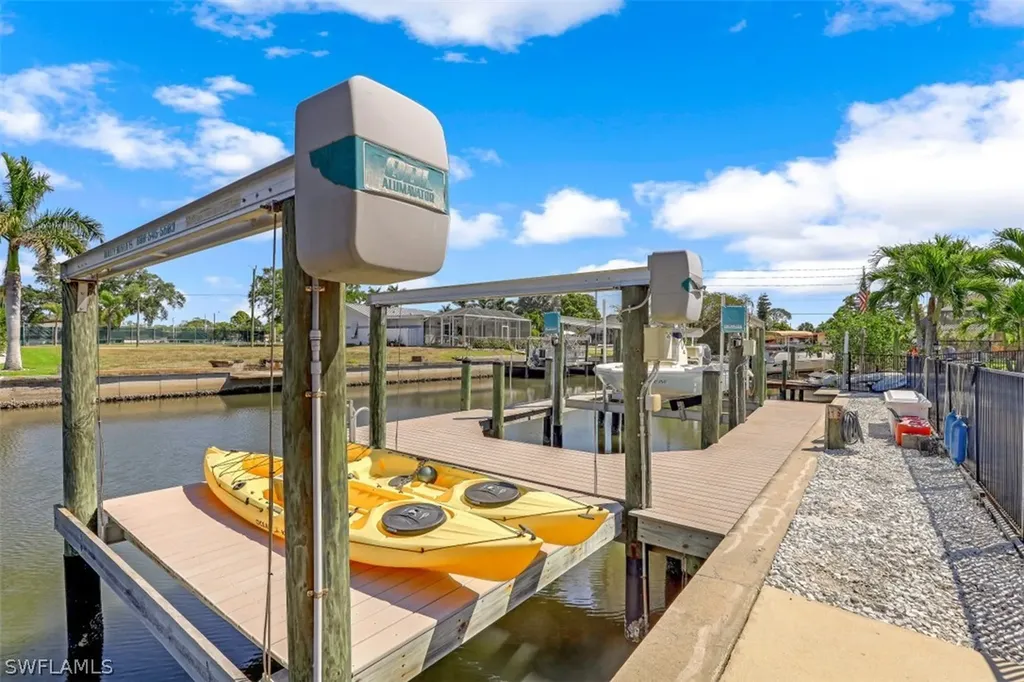 207 6th Street Bonita Springs FL 34134