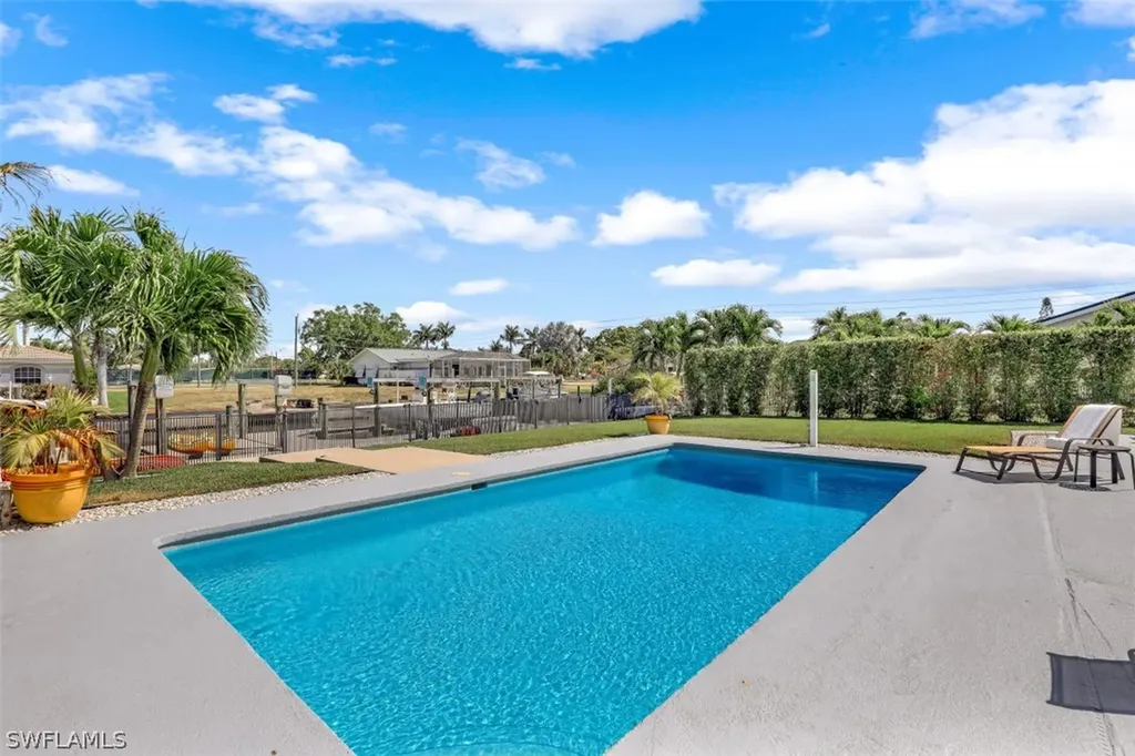 207 6th Street Bonita Springs FL 34134