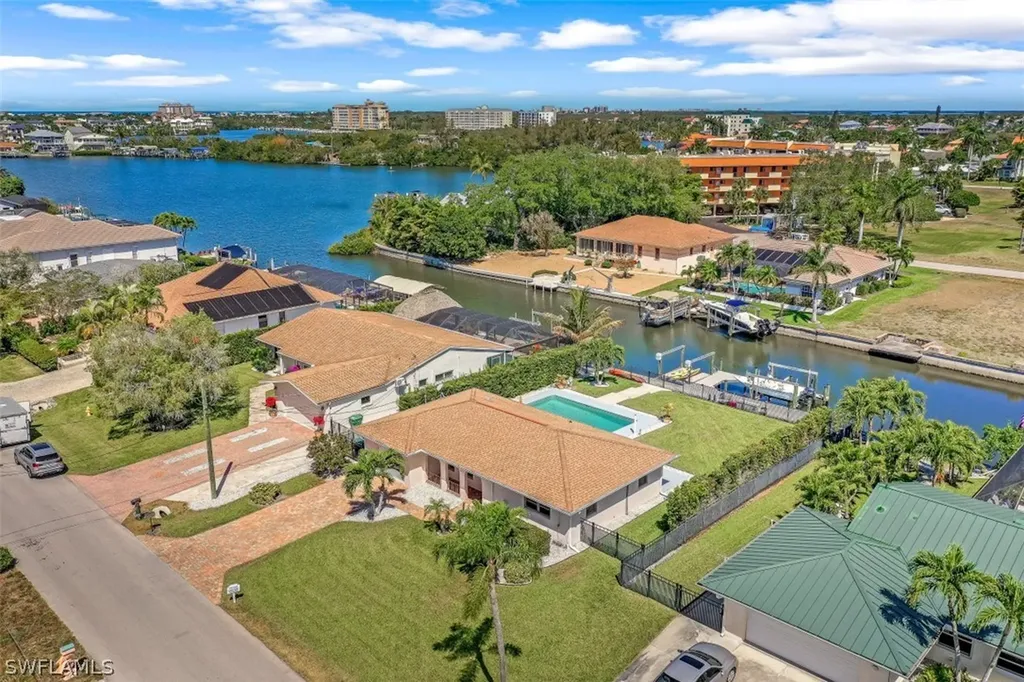 207 6th Street Bonita Springs FL 34134