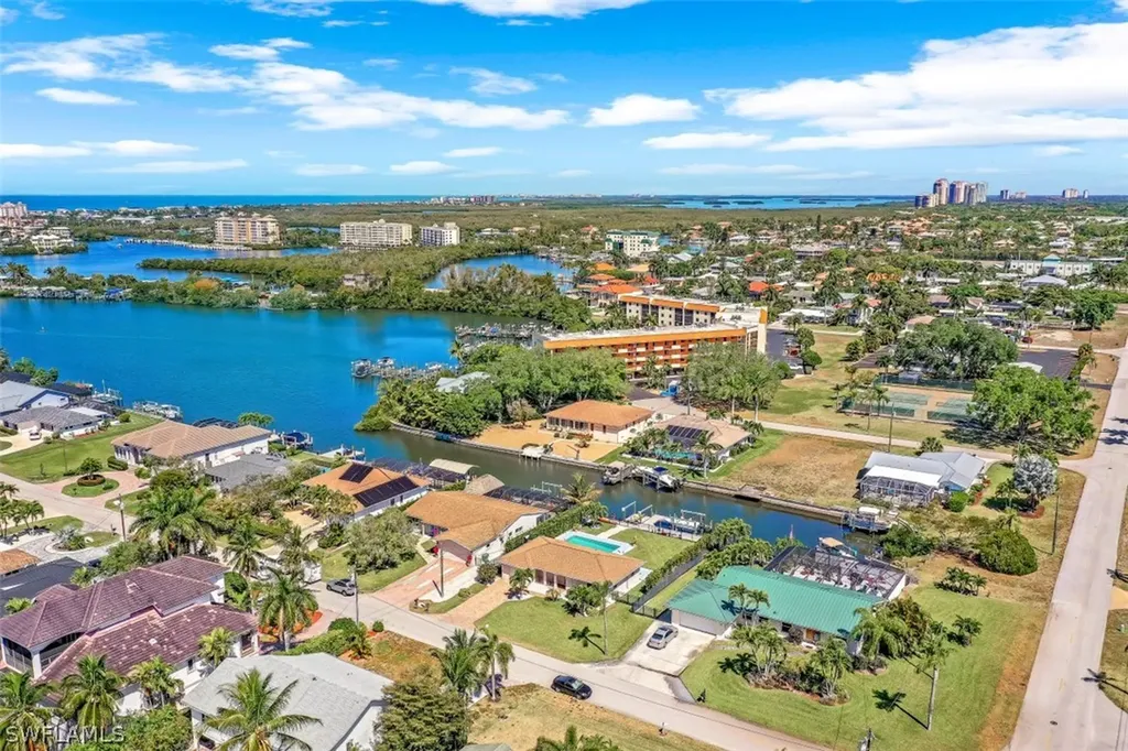 207 6th Street Bonita Springs FL 34134