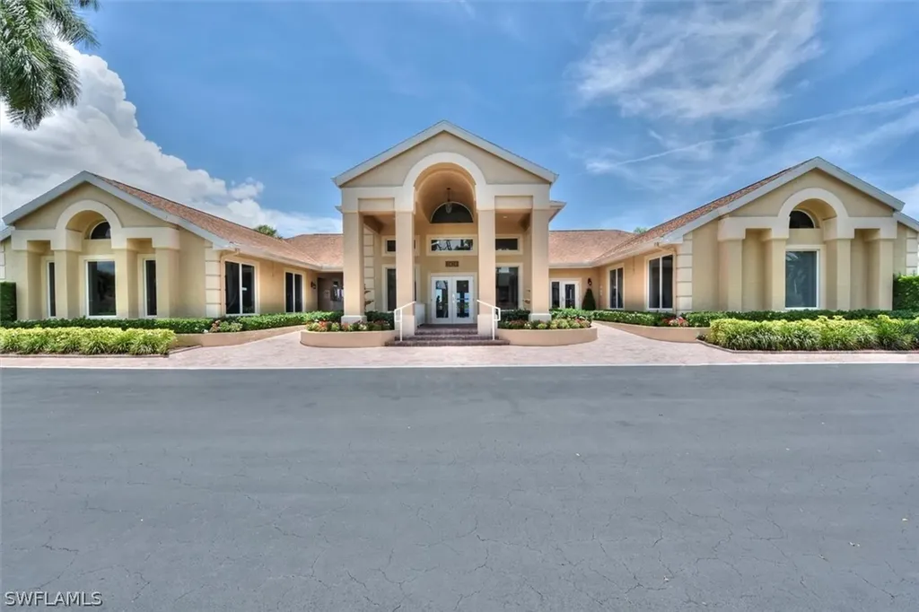 1774 Reuven Circle Naples FL 34112