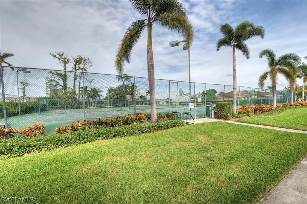 1774 Reuven Circle Naples FL 34112