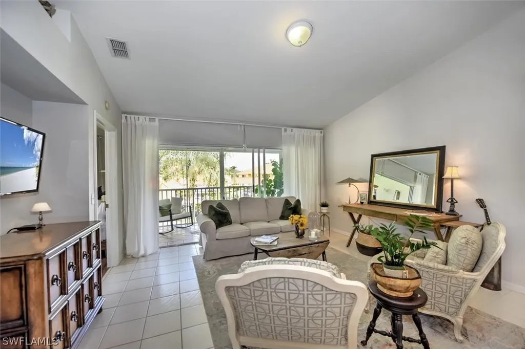 1774 Reuven Circle Naples FL 34112