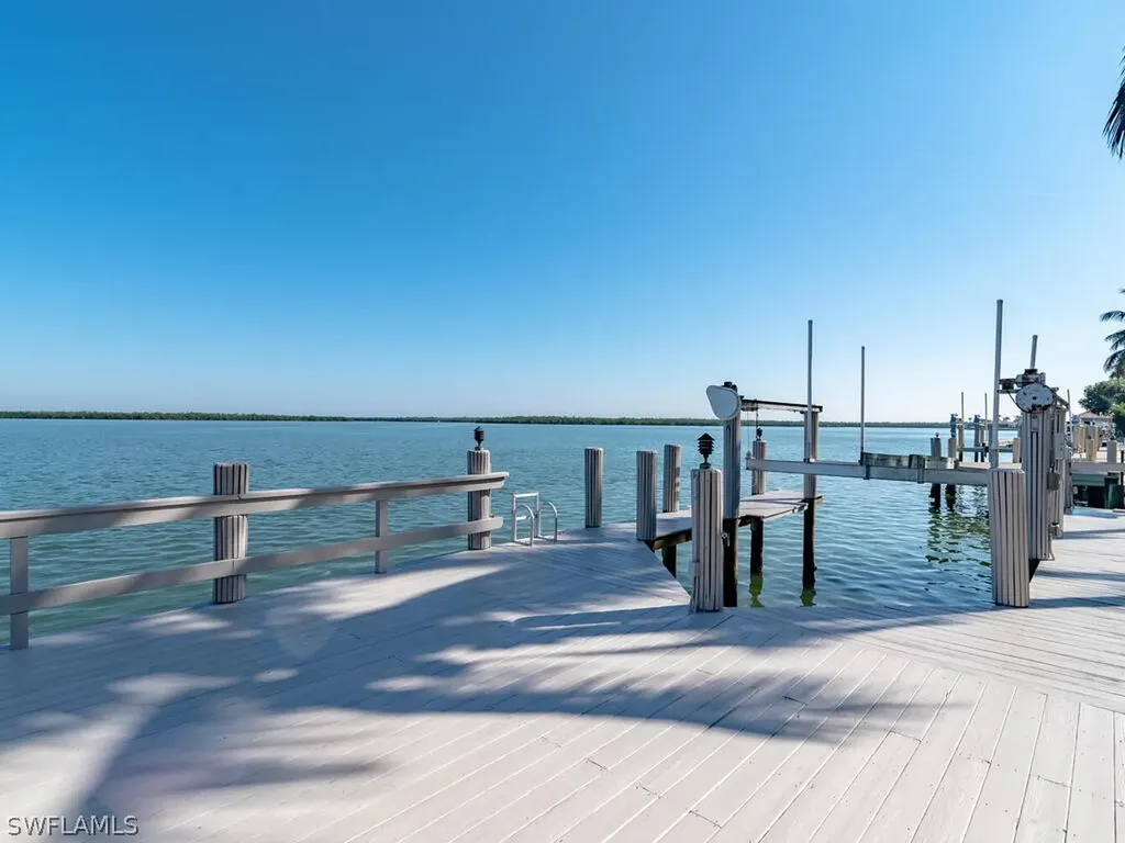 337 Polynesia Court Marco Island FL 34145