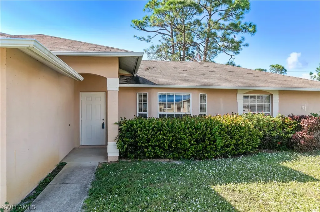 18352 Hawthorne Road Fort Myers FL 33967