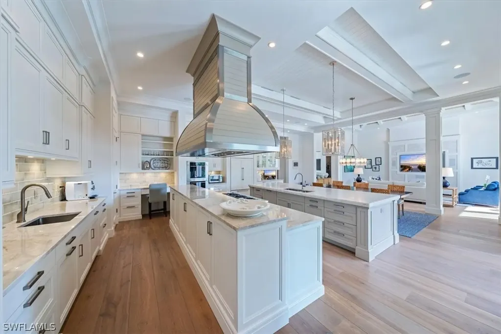800 17th Avenue S Naples FL 34102