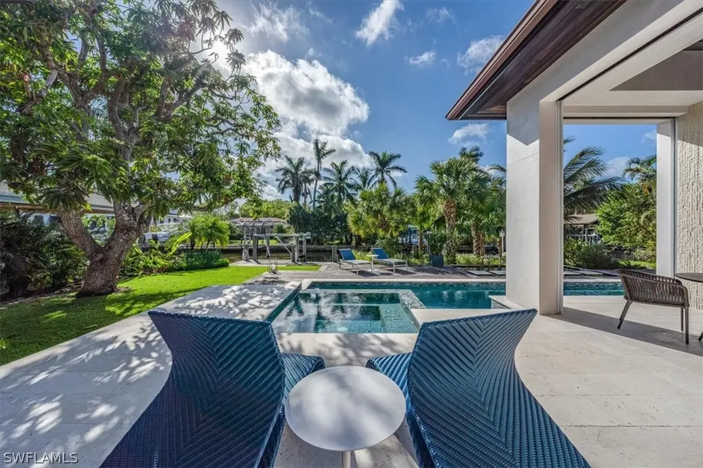 800 17th Avenue S Naples FL 34102