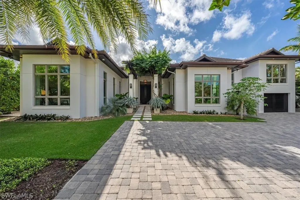 800 17th Avenue S Naples FL 34102