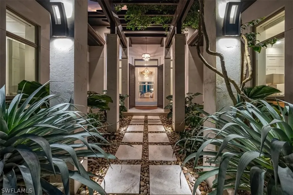 800 17th Avenue S Naples FL 34102