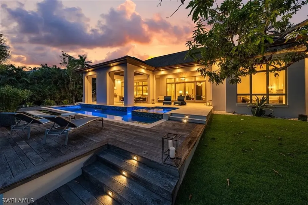 800 17th Avenue S Naples FL 34102