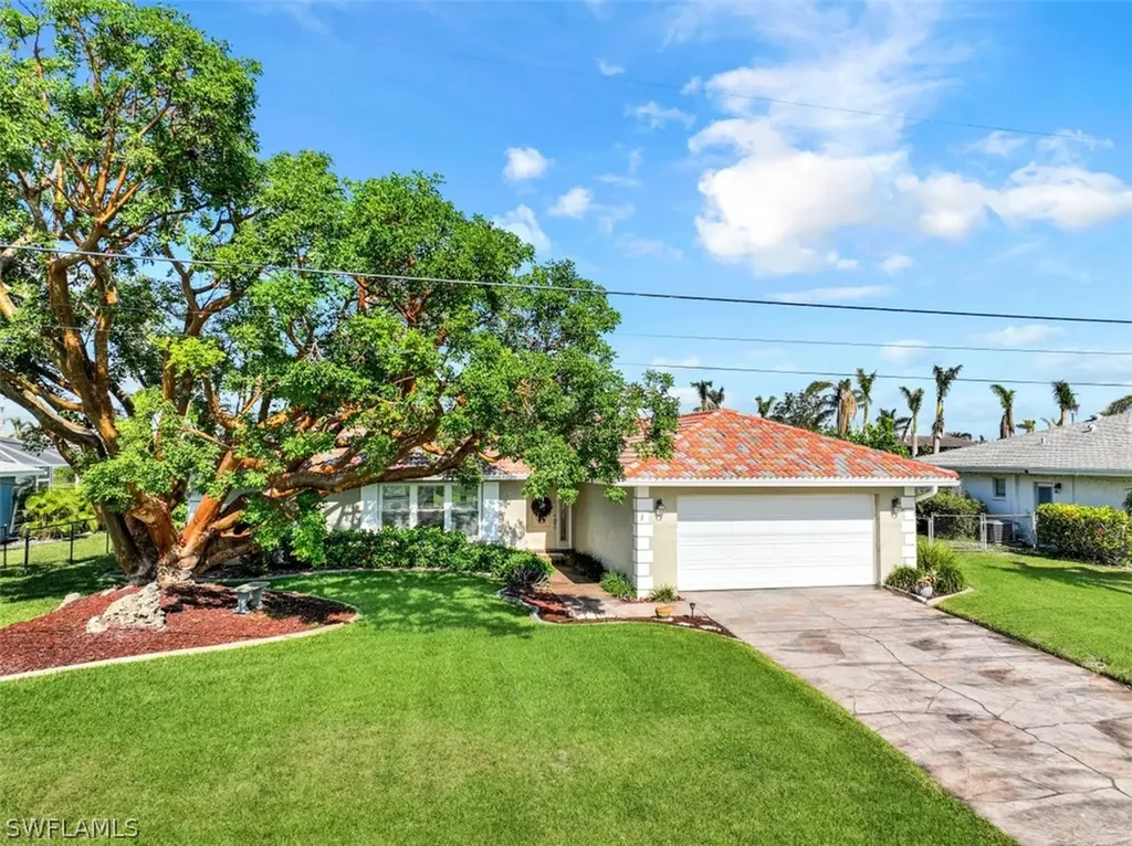 2101 SE 25th Lane Cape Coral FL 33904