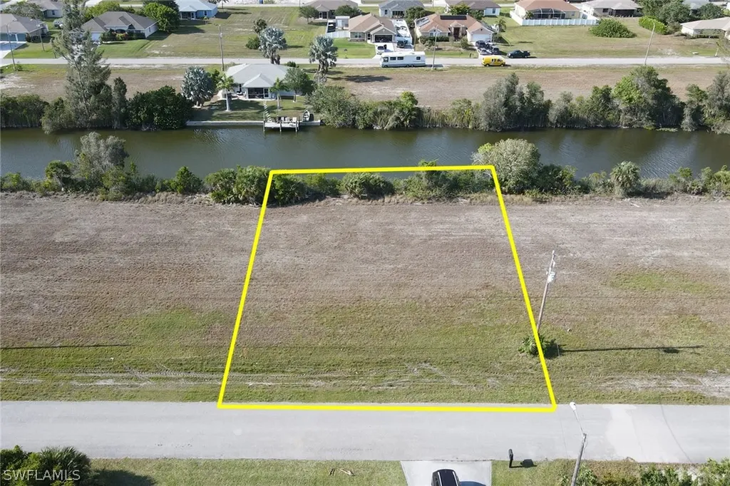 2855 NW 6th Street Cape Coral FL 33993