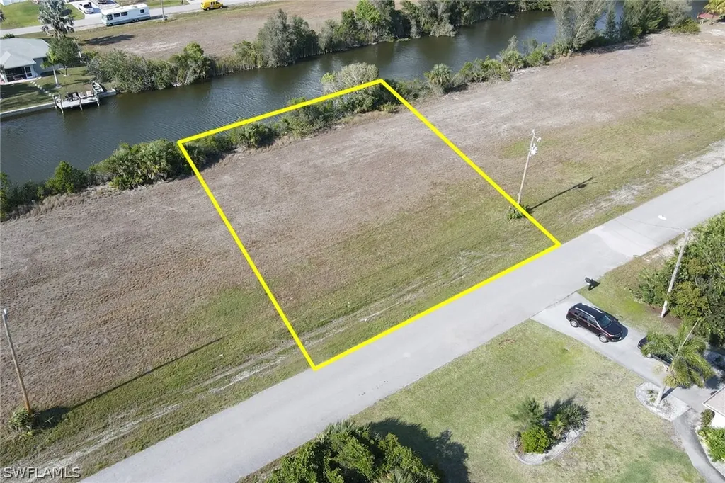 2855 NW 6th Street Cape Coral FL 33993