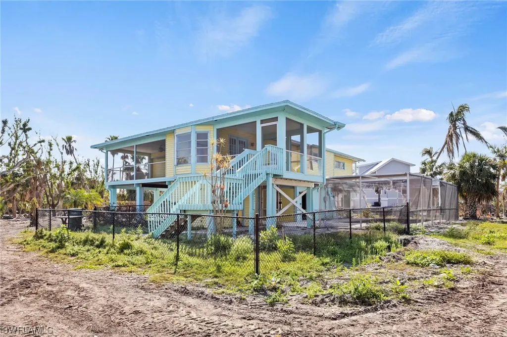 221 Robinwood Circle Sanibel FL 33957