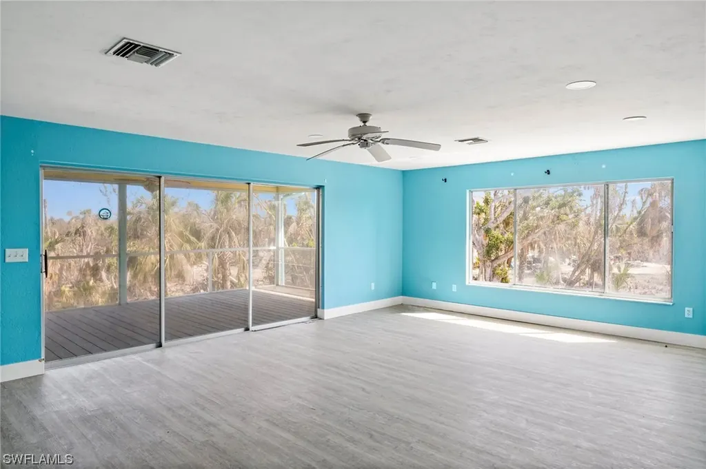 221 Robinwood Circle Sanibel FL 33957