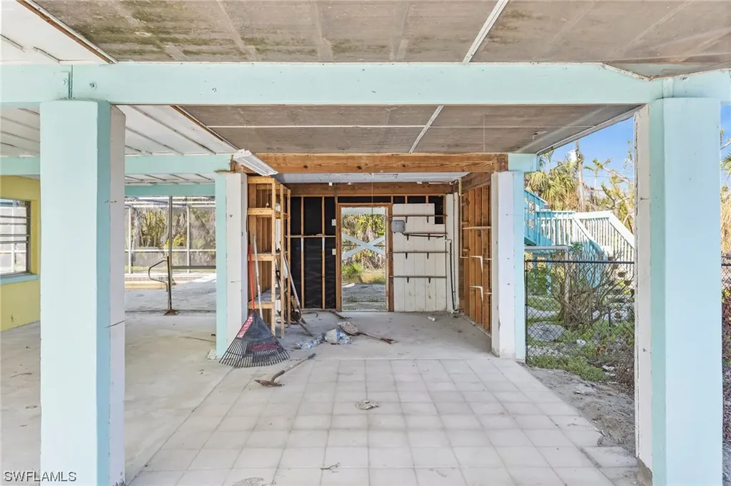 221 Robinwood Circle Sanibel FL 33957