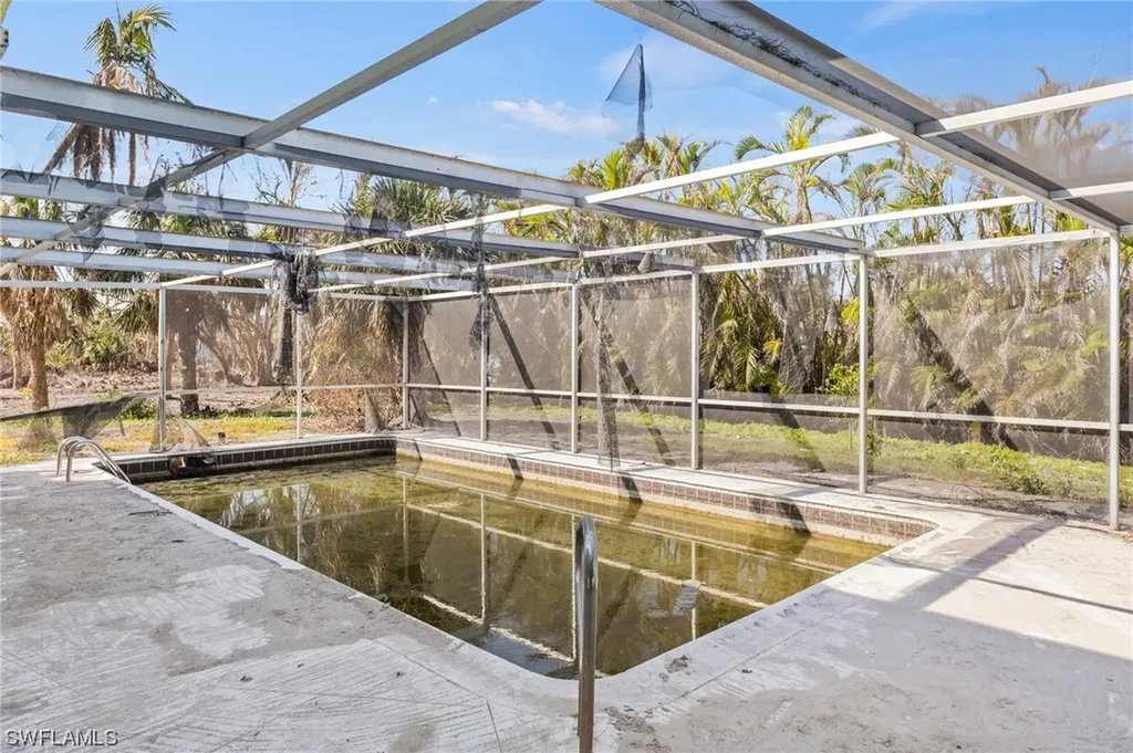221 Robinwood Circle Sanibel FL 33957