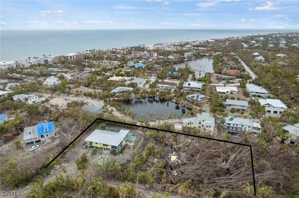 221 Robinwood Circle Sanibel FL 33957