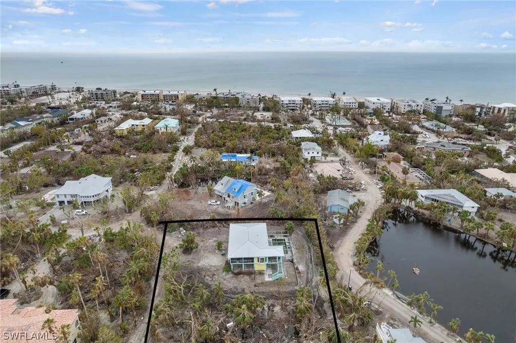 221 Robinwood Circle Sanibel FL 33957