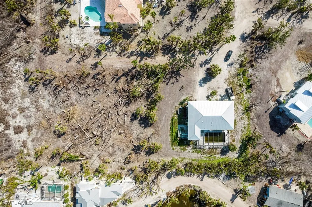 221 Robinwood Circle Sanibel FL 33957