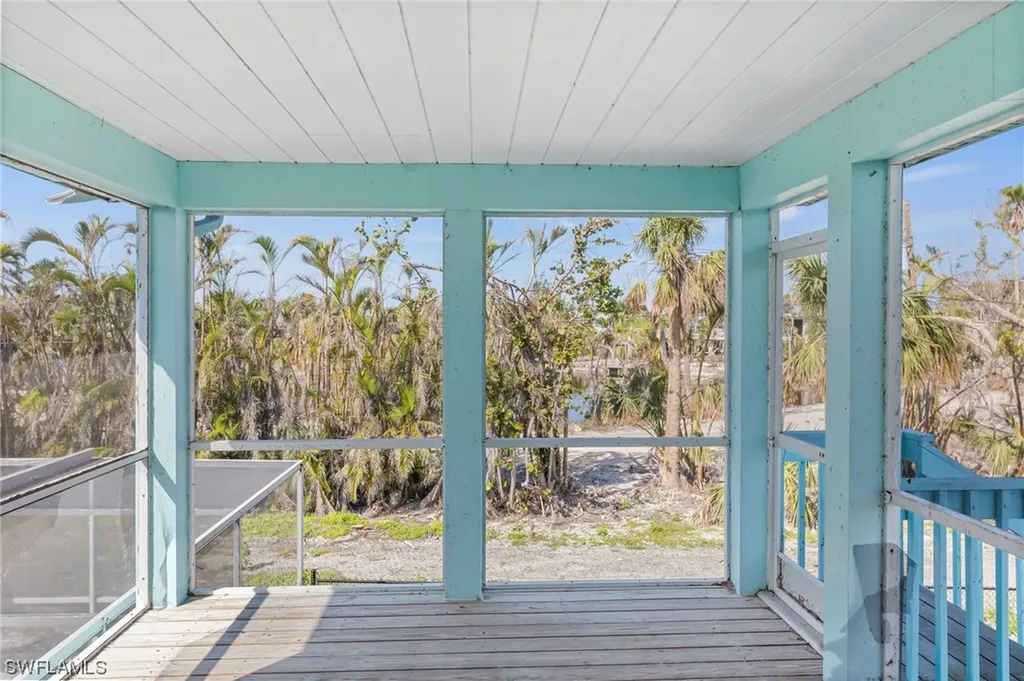 221 Robinwood Circle Sanibel FL 33957