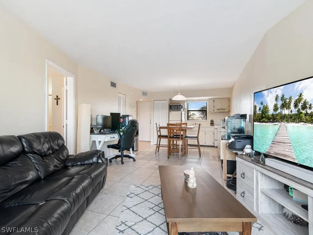 1031 Anglers Cove Marco Island FL 34145