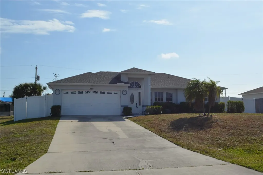 2711 SW 1st Place Cape Coral FL 33914