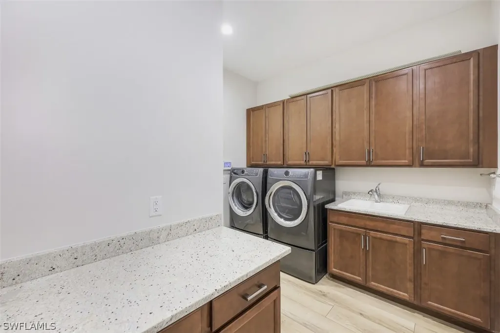 7007 Dominica Drive NE Naples FL 34113