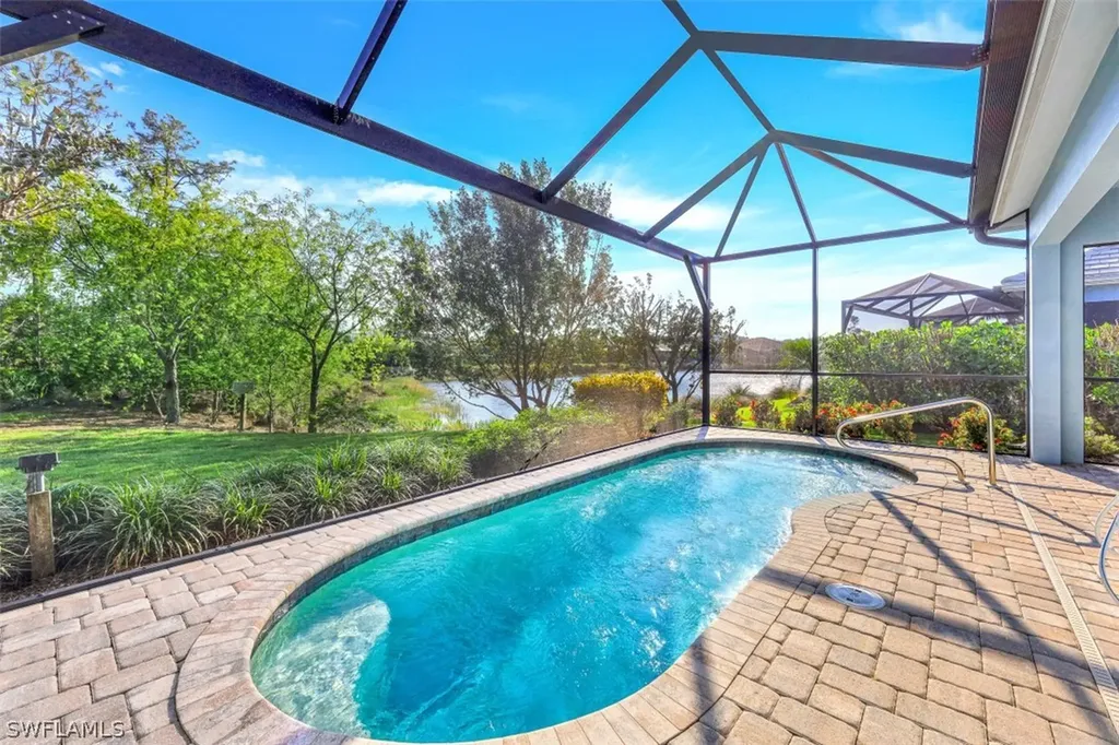 7007 Dominica Drive NE Naples FL 34113