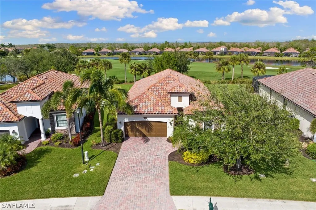 12513 Fenhurst Way Naples FL 34120