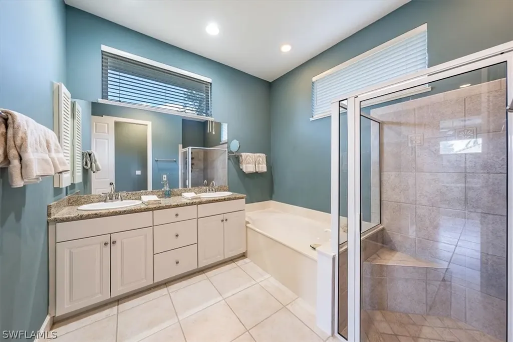 2128 Imperial Circle Naples FL 34110
