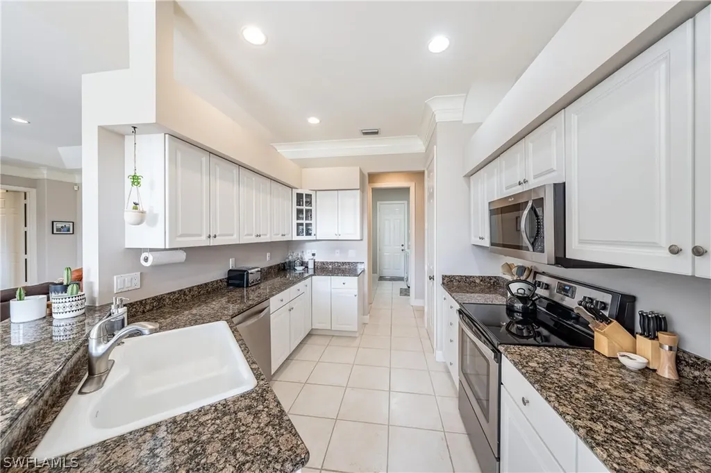 2128 Imperial Circle Naples FL 34110