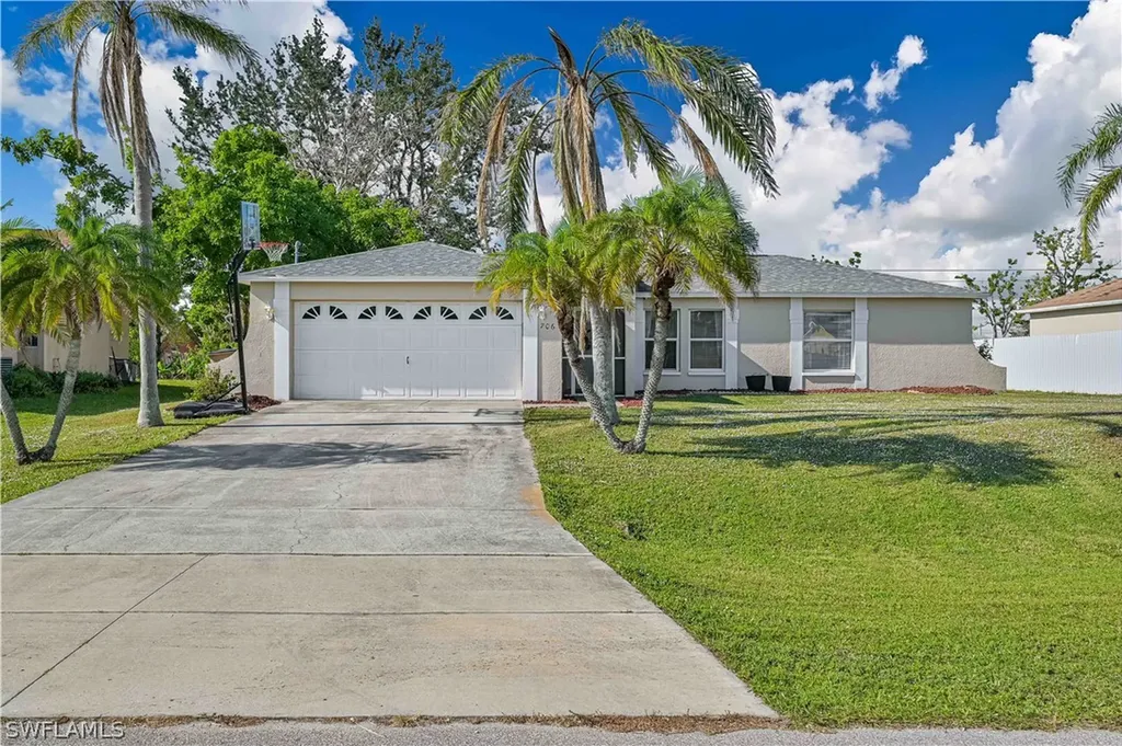 706 SW 10th Place Cape Coral FL 33991