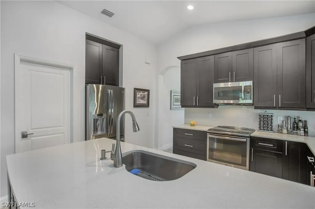 6527 Plantation Preserve Circle N Fort Myers FL 33966