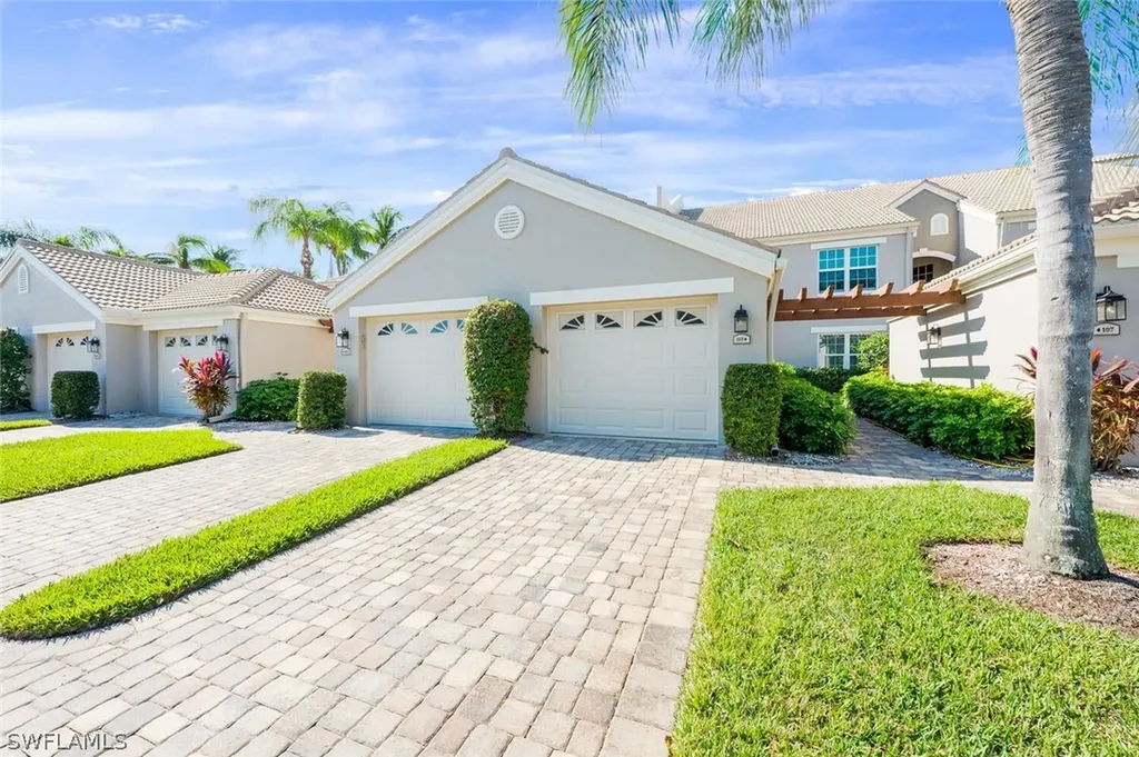 5677 Heron Lane Naples FL 34110