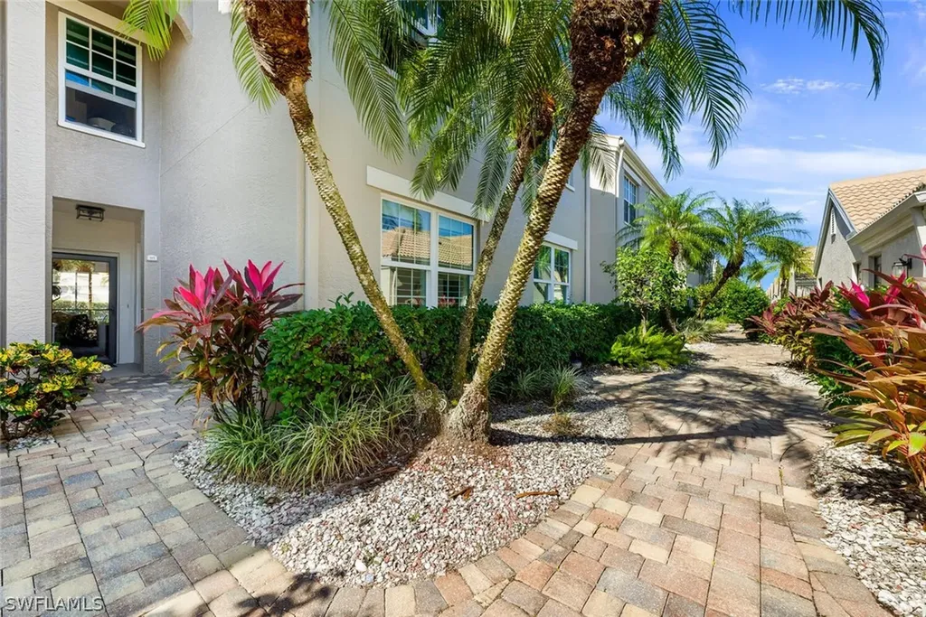 5677 Heron Lane Naples FL 34110