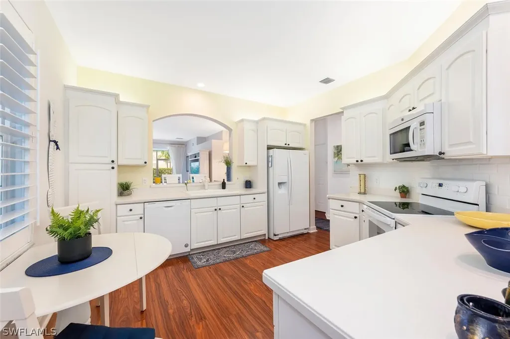 5677 Heron Lane Naples FL 34110