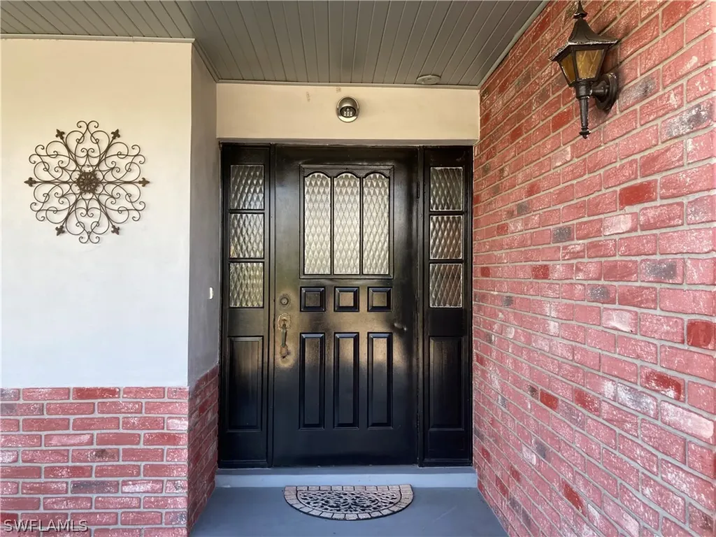 8072 New Jersey Boulevard Fort Myers FL 33967