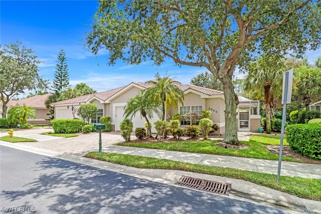 3945 Recreation Lane Naples FL 34116