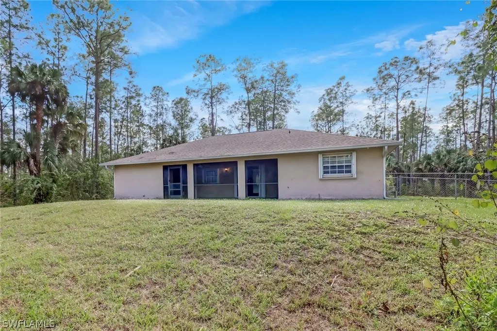 3995 8th Avenue NE Naples FL 34120