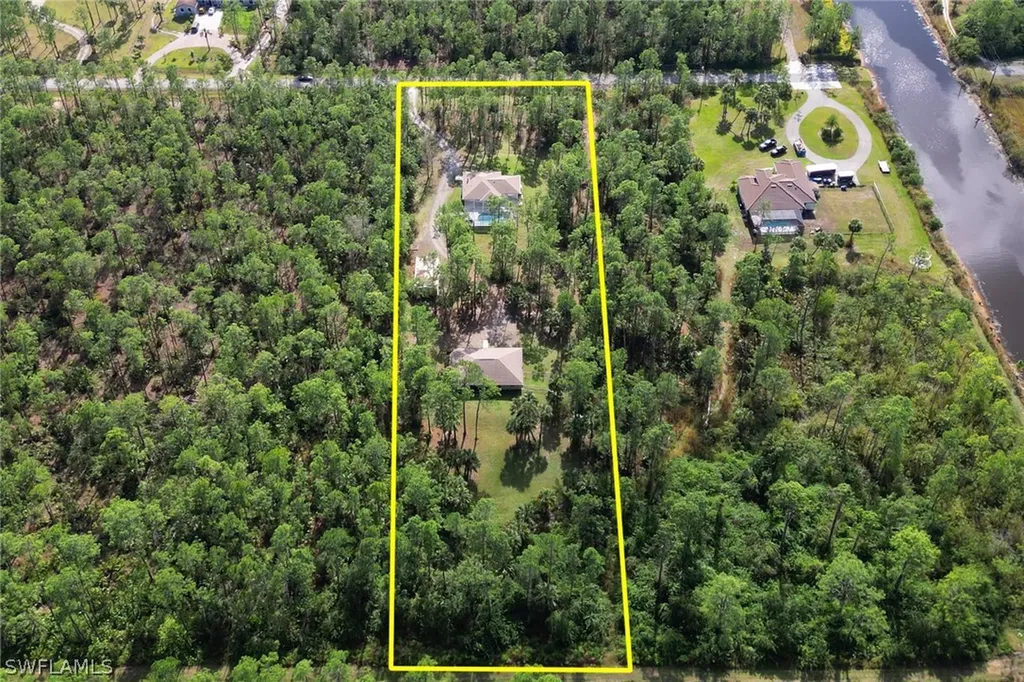 3995 8th Avenue NE Naples FL 34120