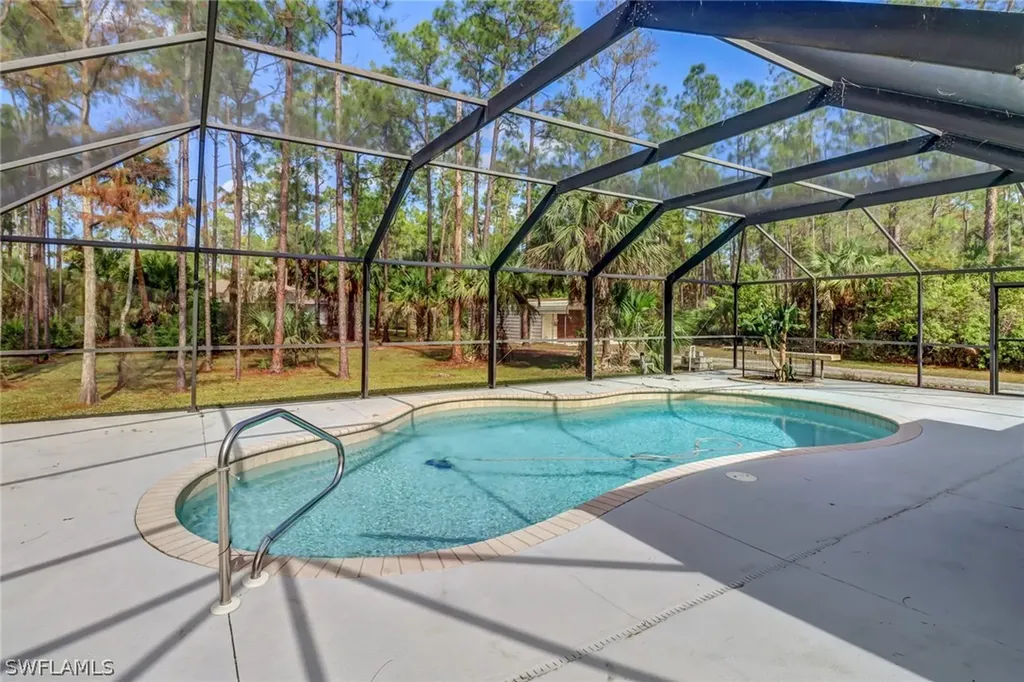 3995 8th Avenue NE Naples FL 34120