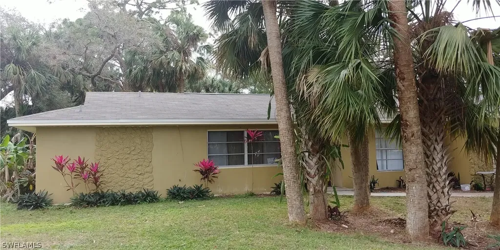 212 Greenwood Avenue Lehigh Acres FL 33936